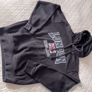 comfy oversized london hoodie!